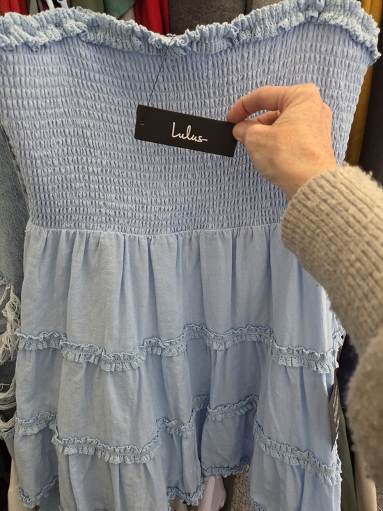 Lulu's Light Blue Smocked Tiered Mini Dress Size Large NWT - Picture 4 of 4